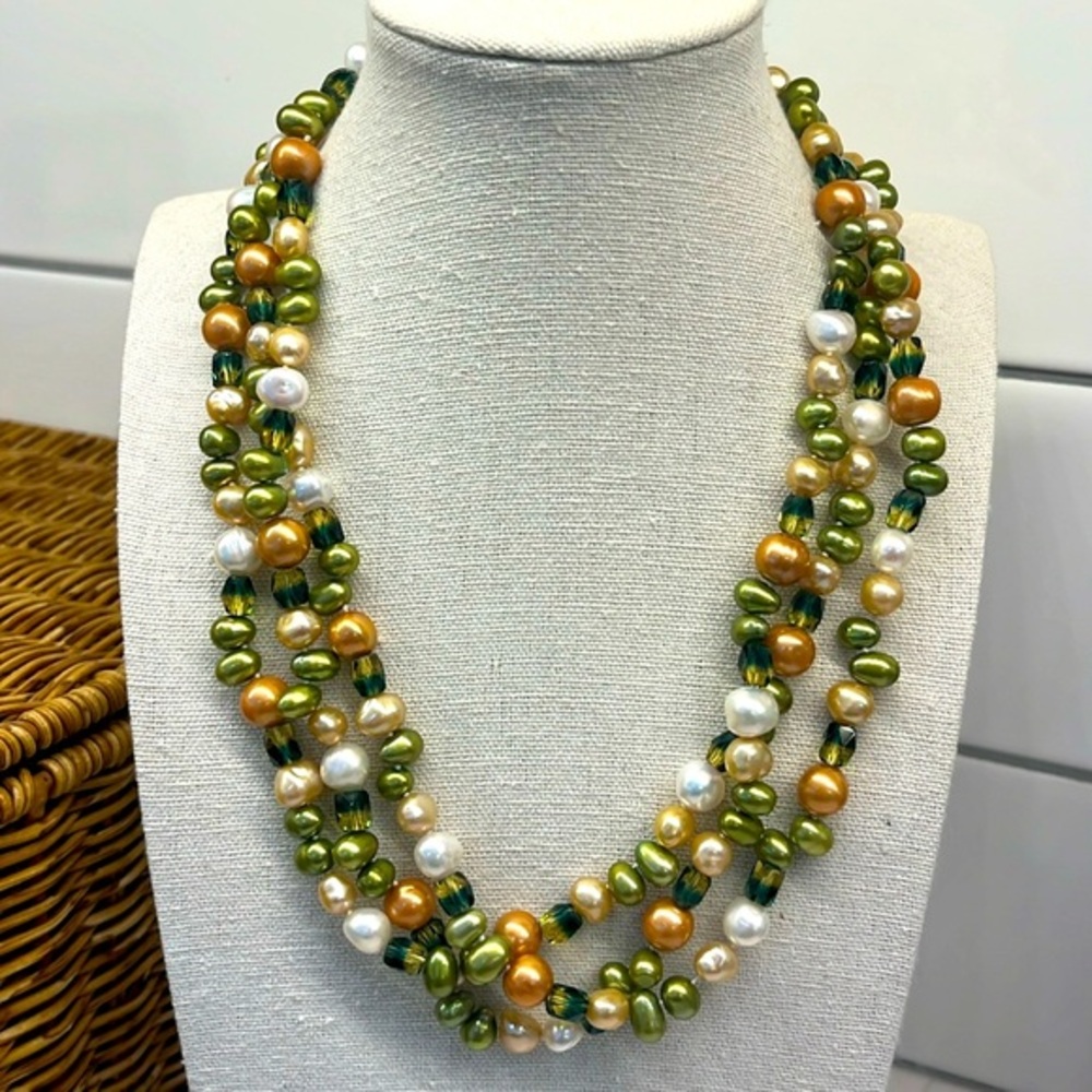 Mixed Cultured Freshwater Pearl Necklace (individually knotted) with 14kX clasp.